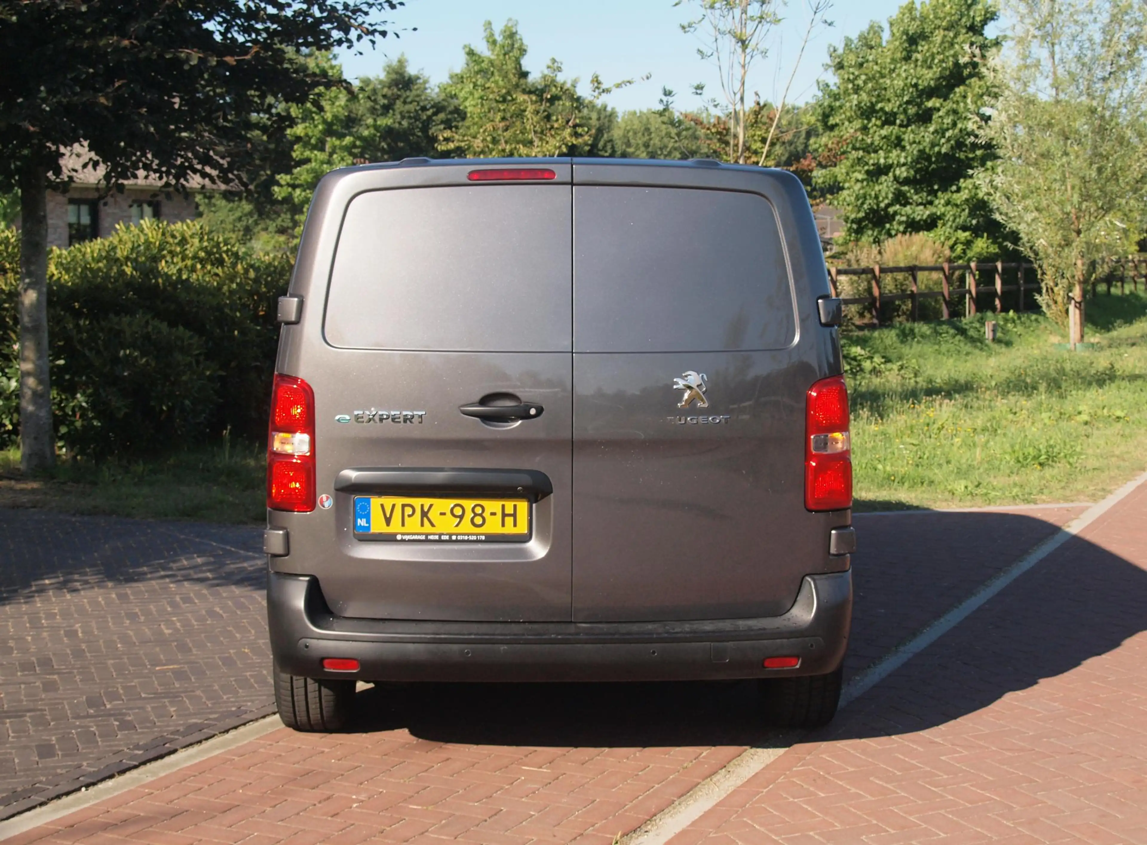 Peugeot e-Expert Standard Premium 75 kWh | Side bars | Apple Carpla — photo 9