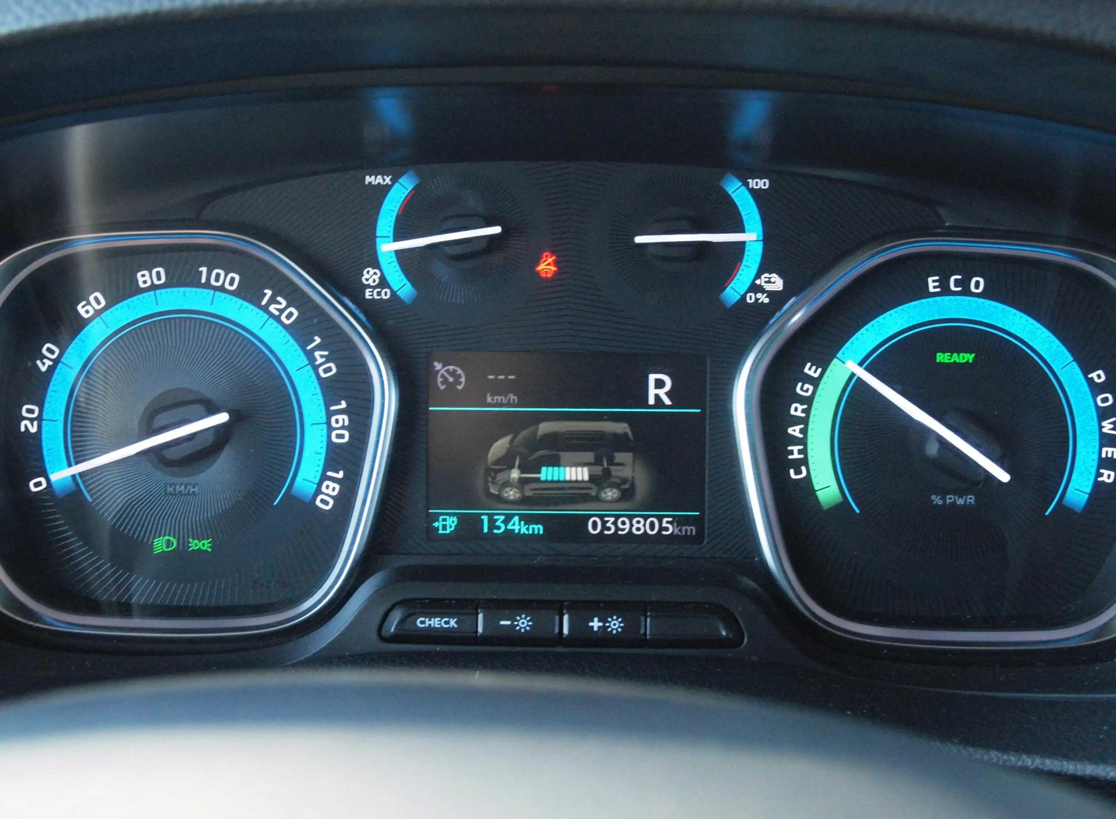Peugeot e-Expert Standard Premium 75 kWh | Side bars | Apple Carpla — photo 18