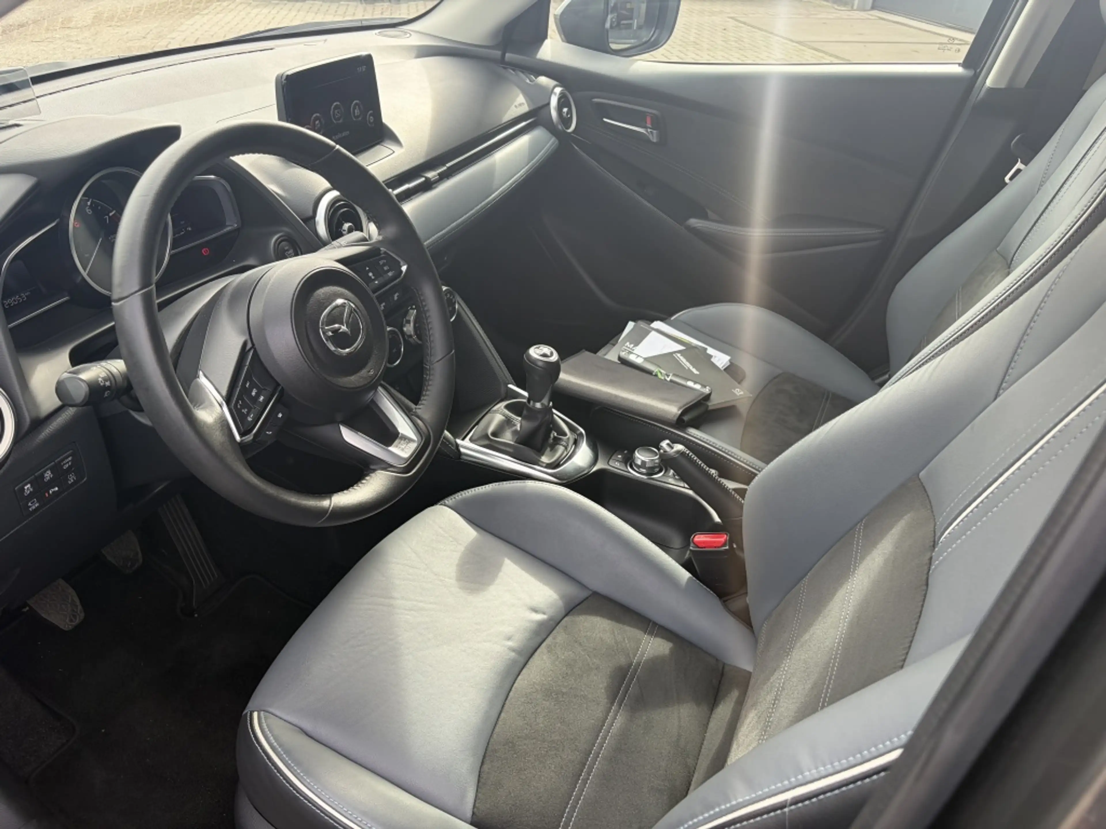 Mazda 2 2 1.5 Skyactiv-G 90 Signature | 29DKM | 360° CAMER — photo 9