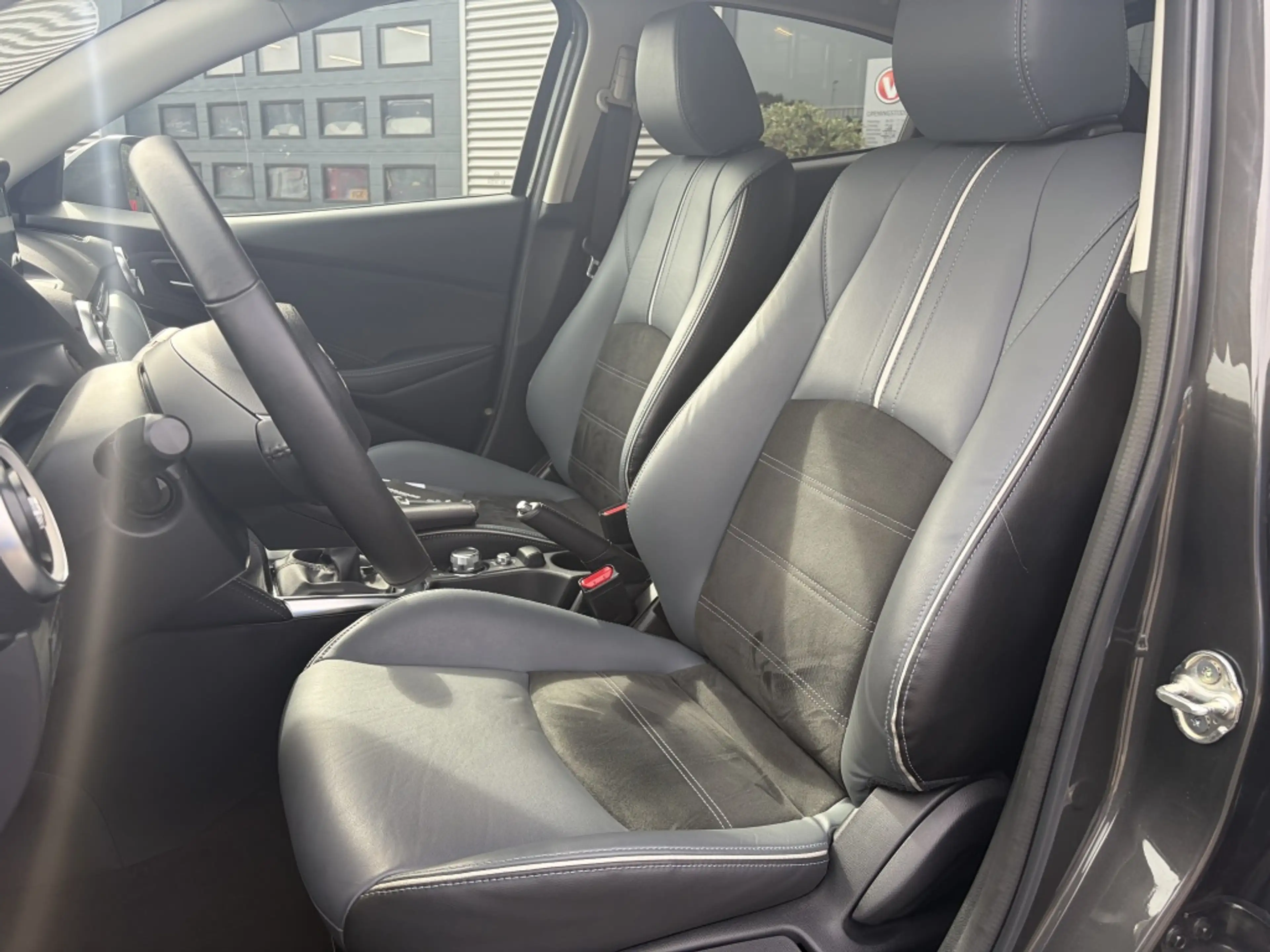 Mazda 2 2 1.5 Skyactiv-G 90 Signature | 29DKM | 360° CAMER — photo 8