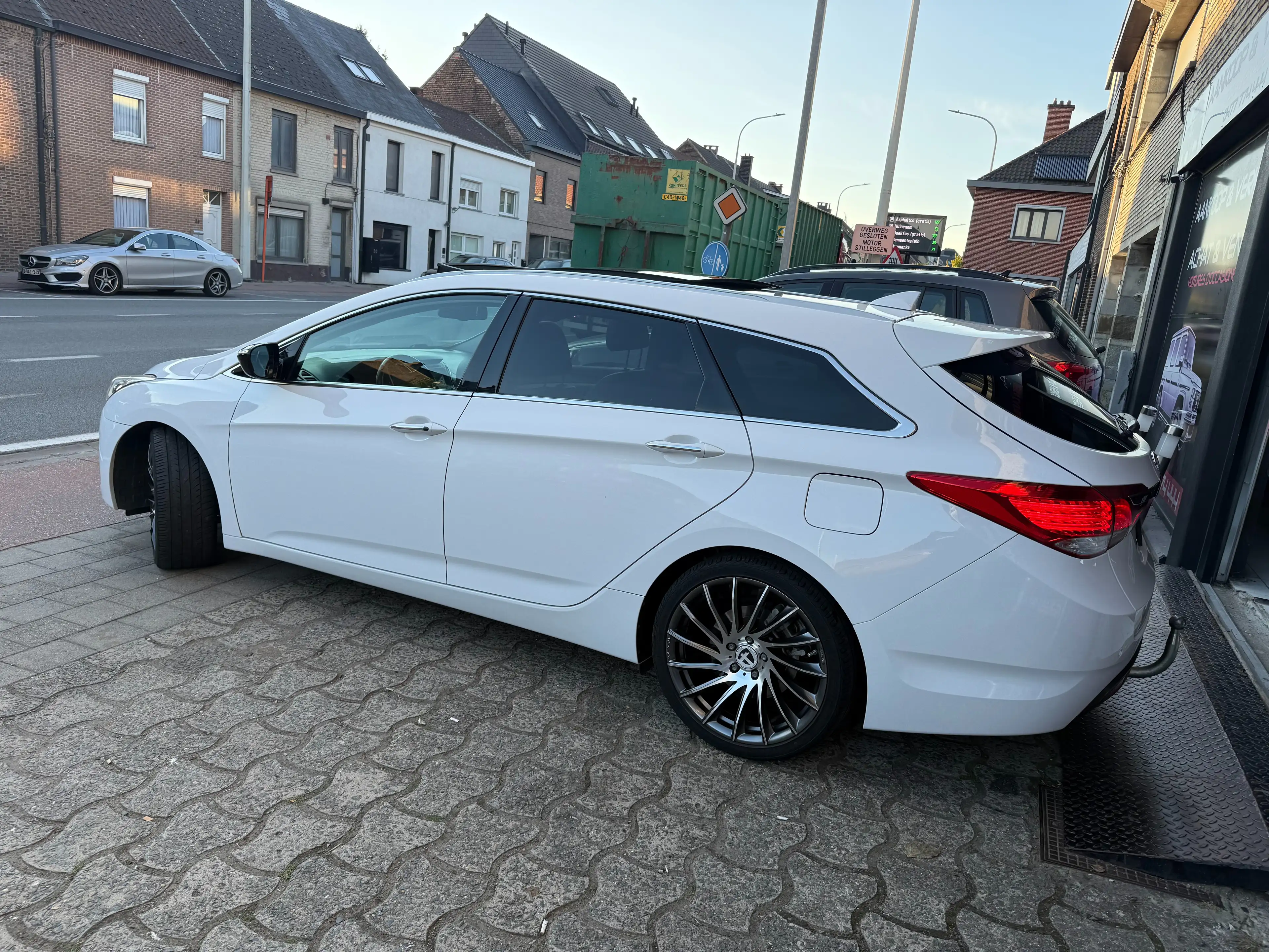 Hyundai i40 i40 SW 1.7 CRDi Style ISG — photo 6