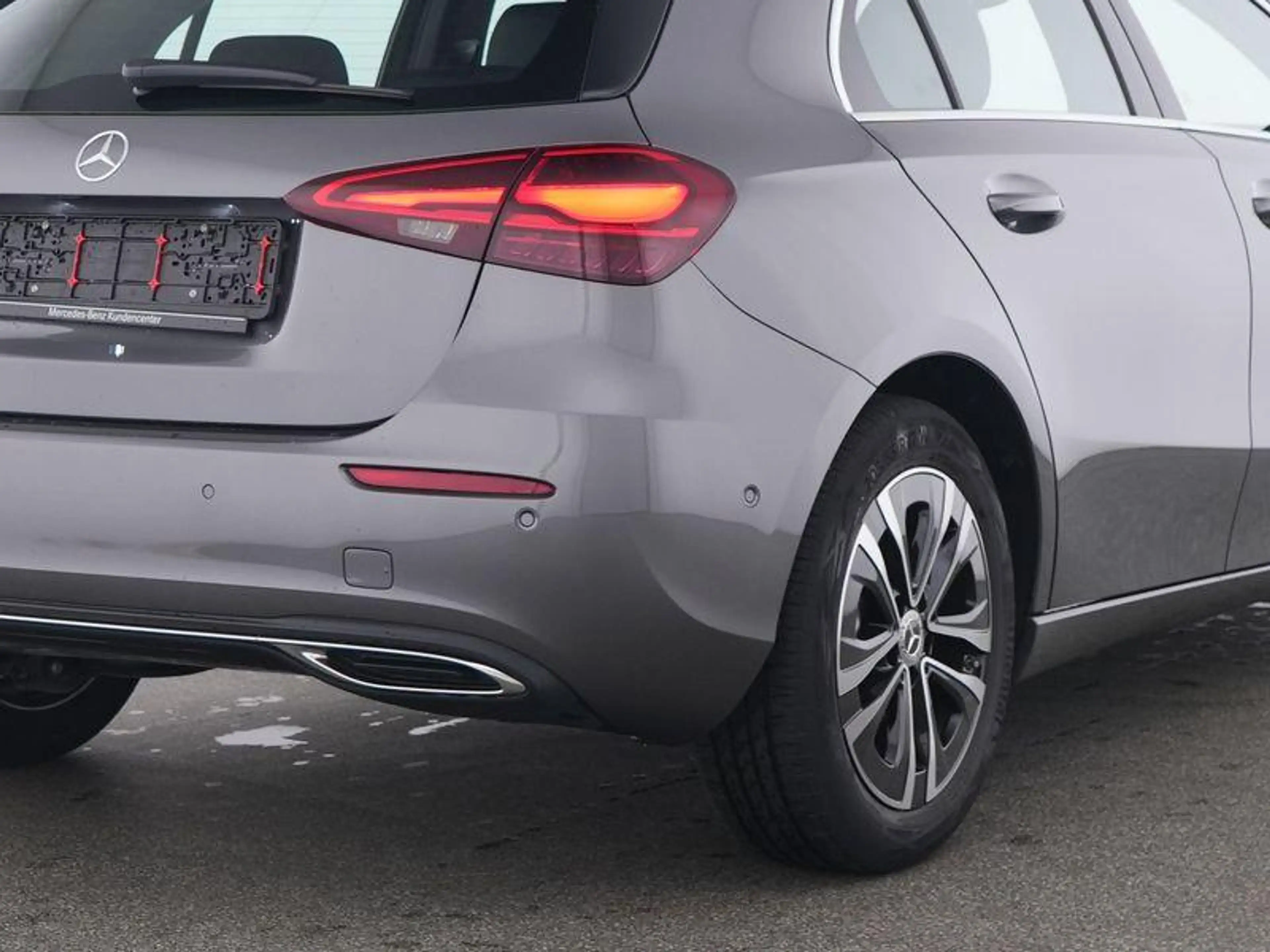 Mercedes-Benz A 180 Hatchback Luxury Line | Smartphone Integratie | Ve — photo 9