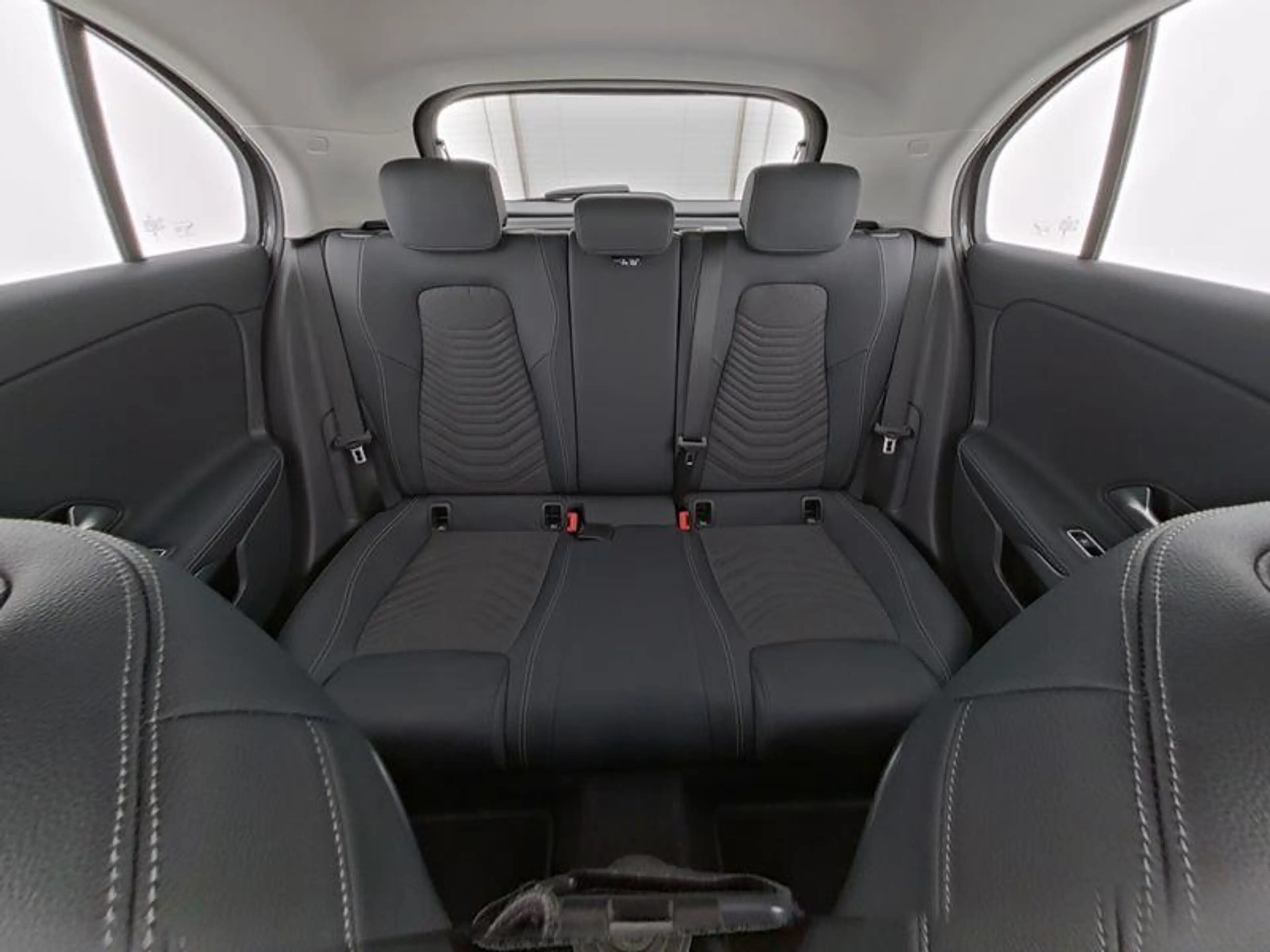 Mercedes-Benz A 180 Hatchback Luxury Line | Smartphone Integratie | Ve — photo 7