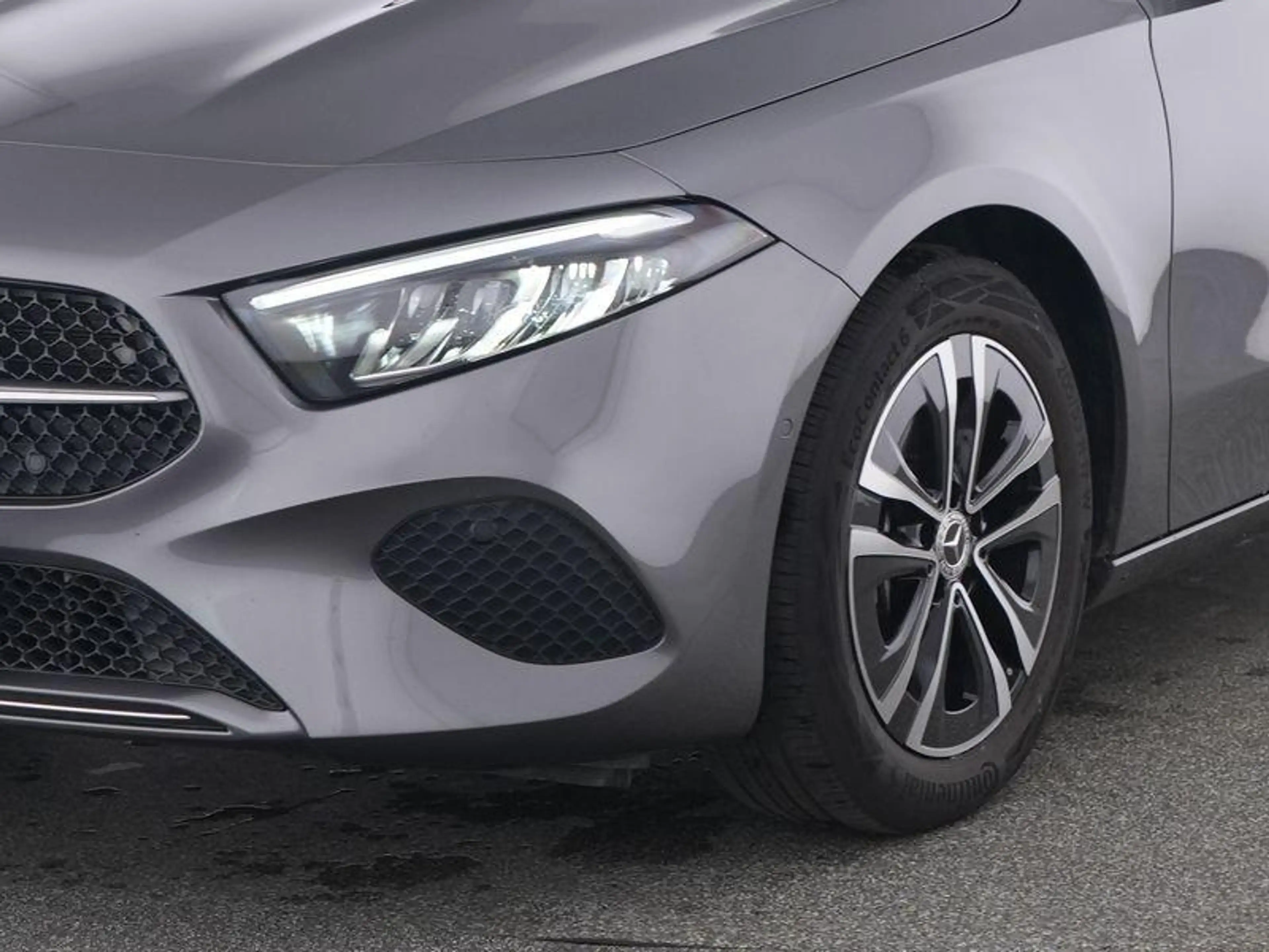 Mercedes-Benz A 180 Hatchback Luxury Line | Smartphone Integratie | Ve — photo 3