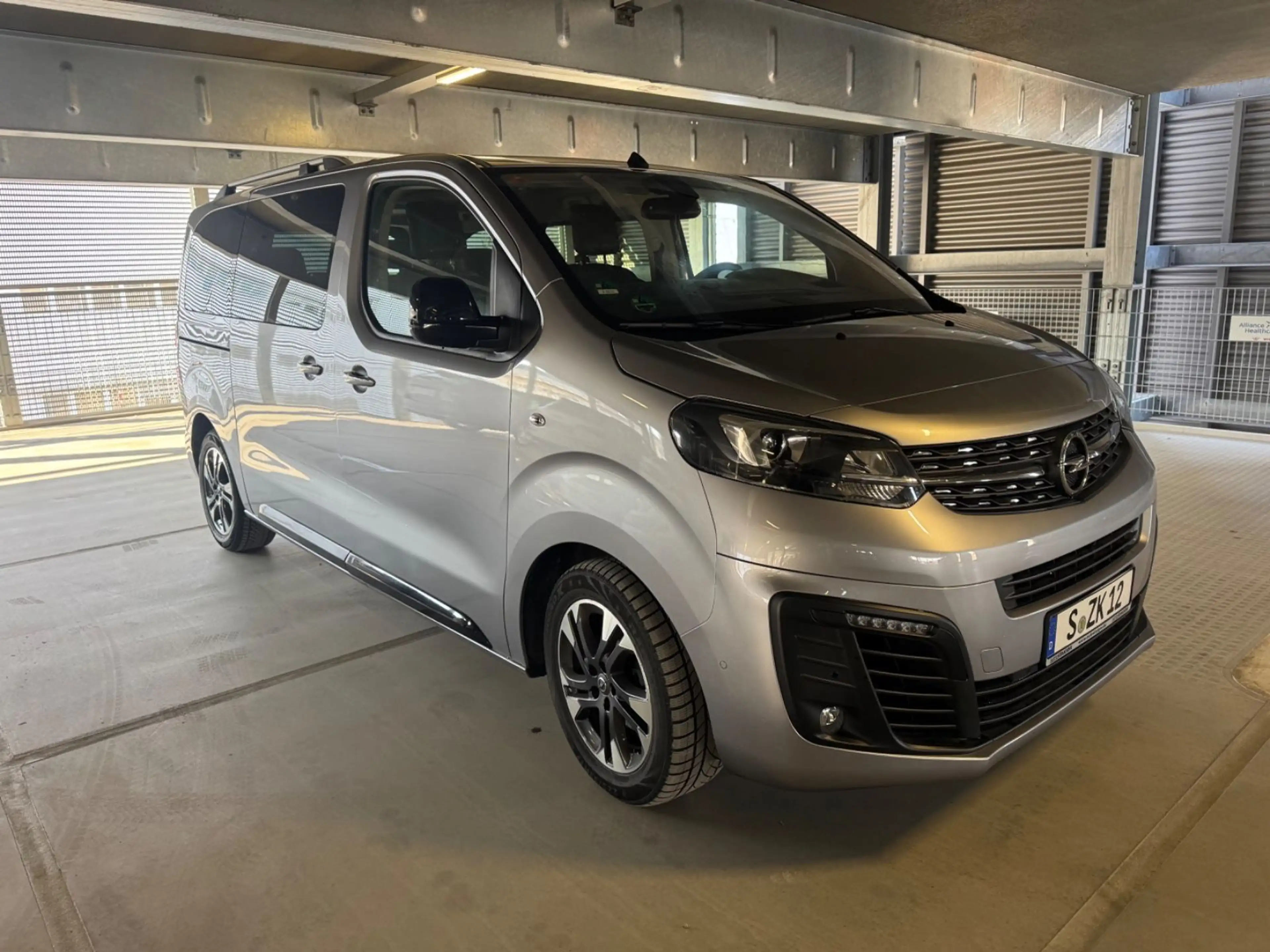 Opel Zafira Life Tourer M — photo 2