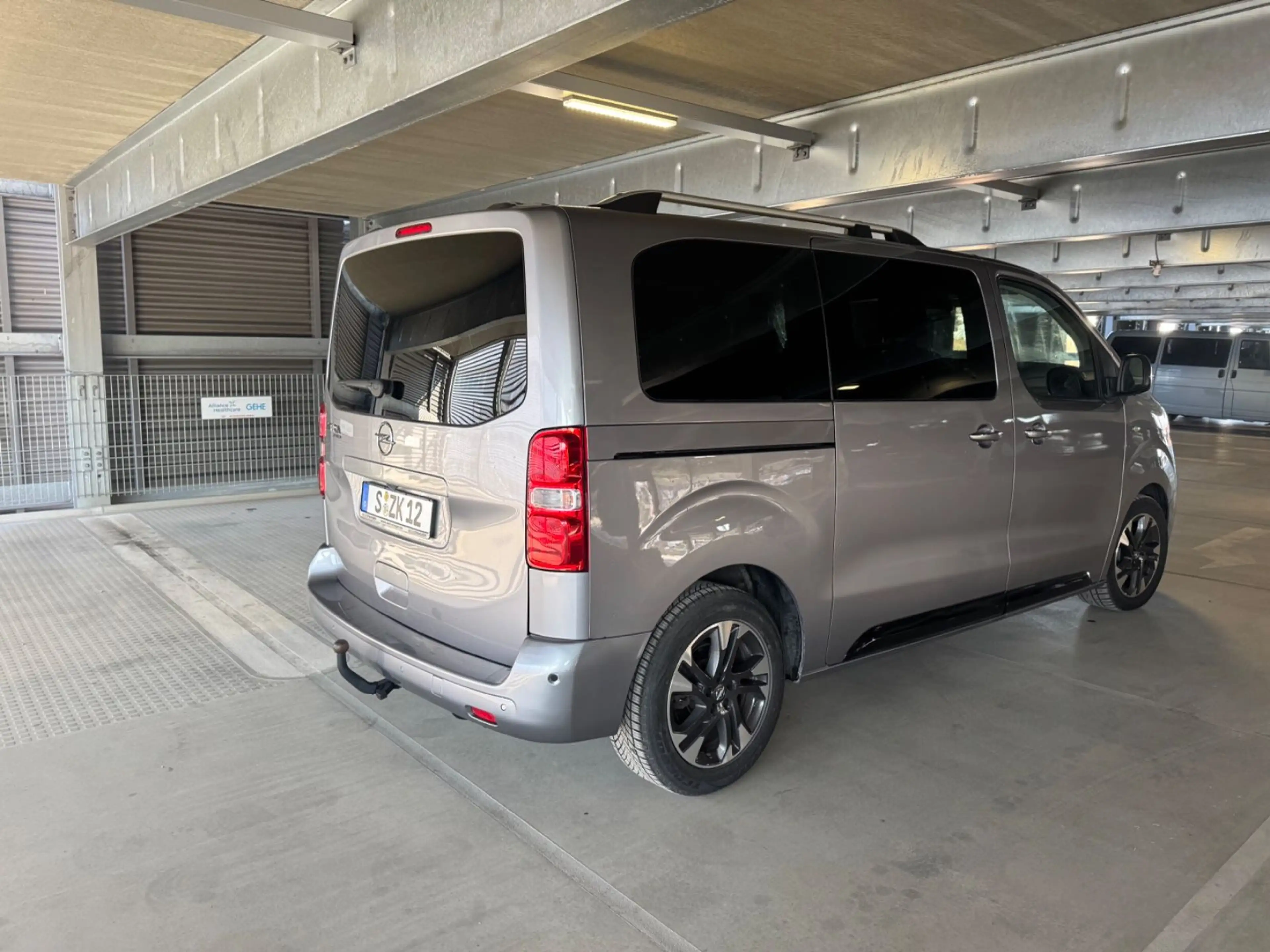 Opel Zafira Life Tourer M — photo 8