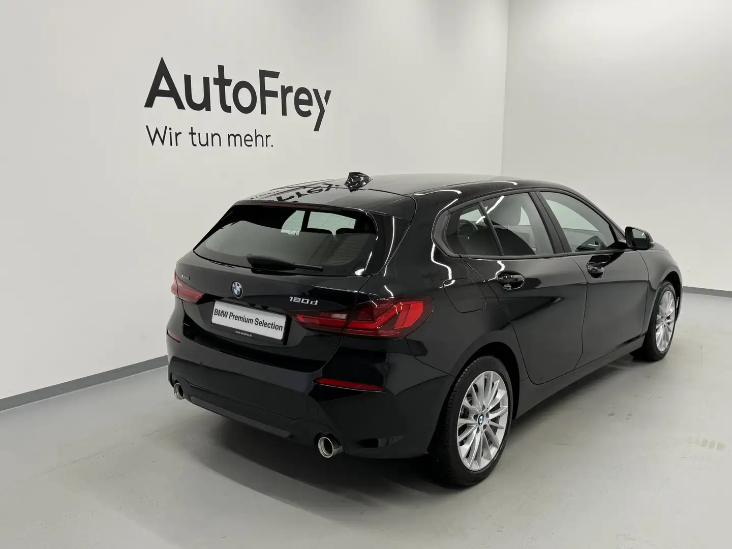 BMW 120 d xDrive Schwarz - 2