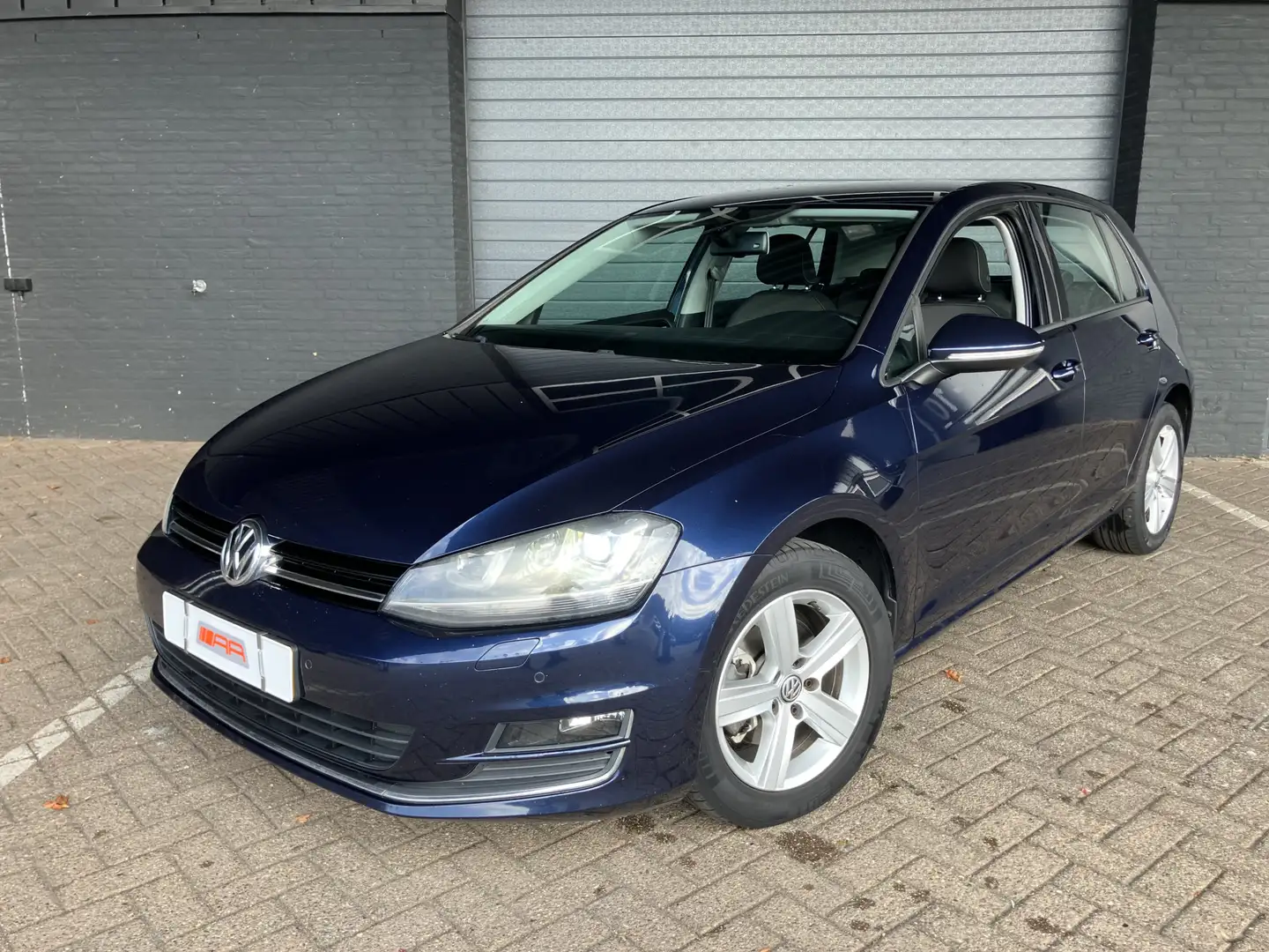 Volkswagen Golf 1.6 TDI Highline XENON-LED-AHK Blauw - 2