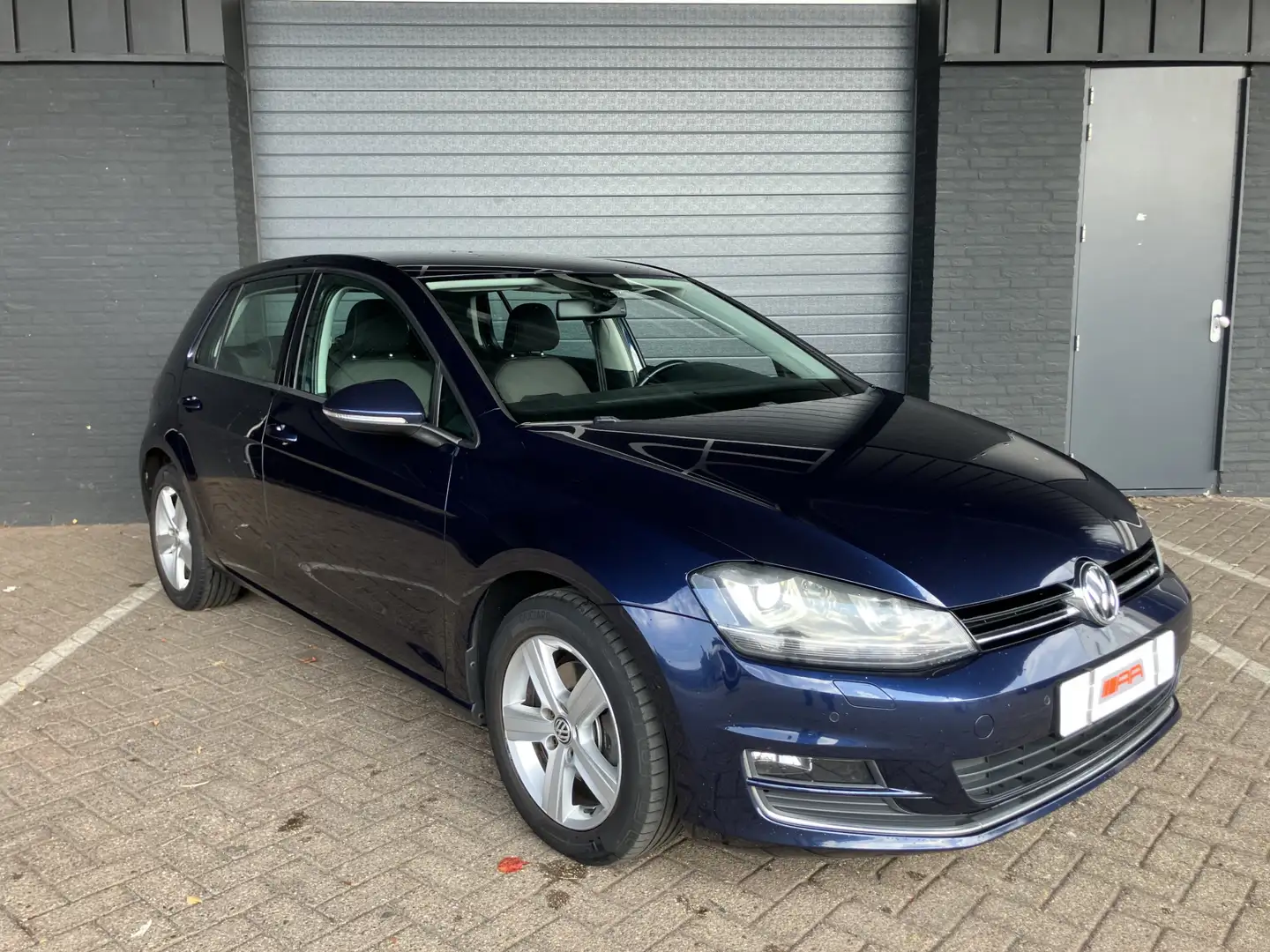 Volkswagen Golf 1.6 TDI Highline XENON-LED-AHK Blauw - 1