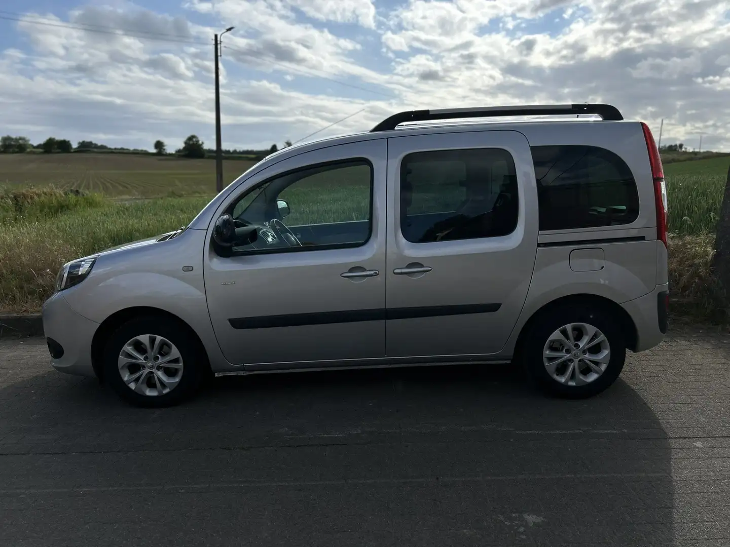 Renault Kangoo 1.5 dCi Grand Confort FAP (EU5) Argent - 1