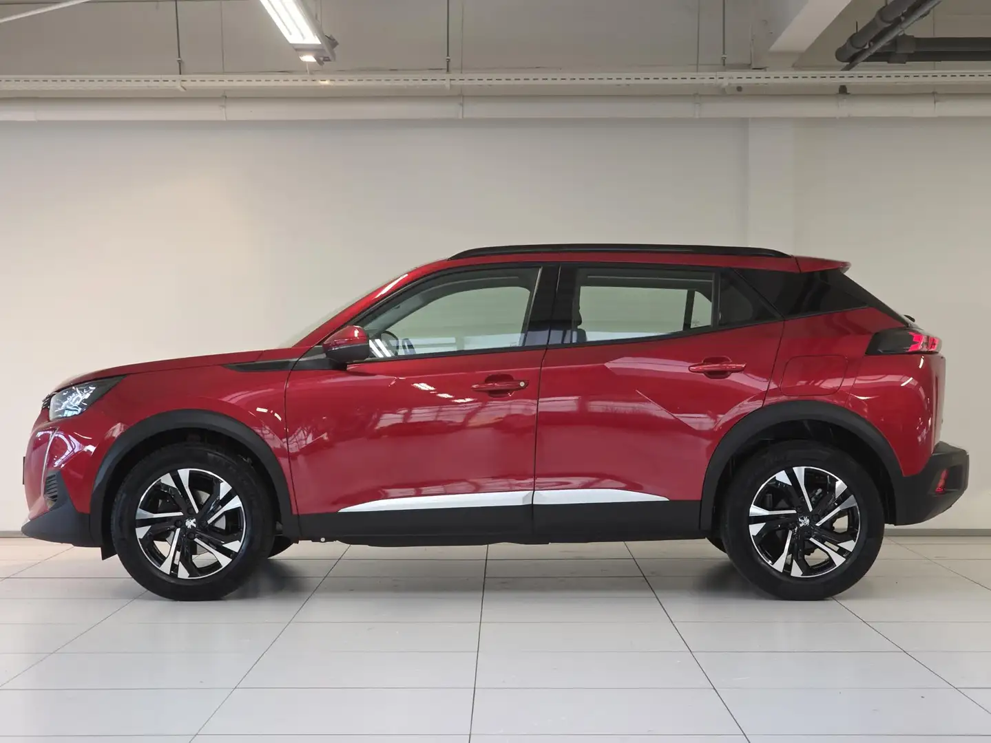 Peugeot 2008 1.2 PureTech Allure | Navigatie | Achteruitrijcame Rouge - 2