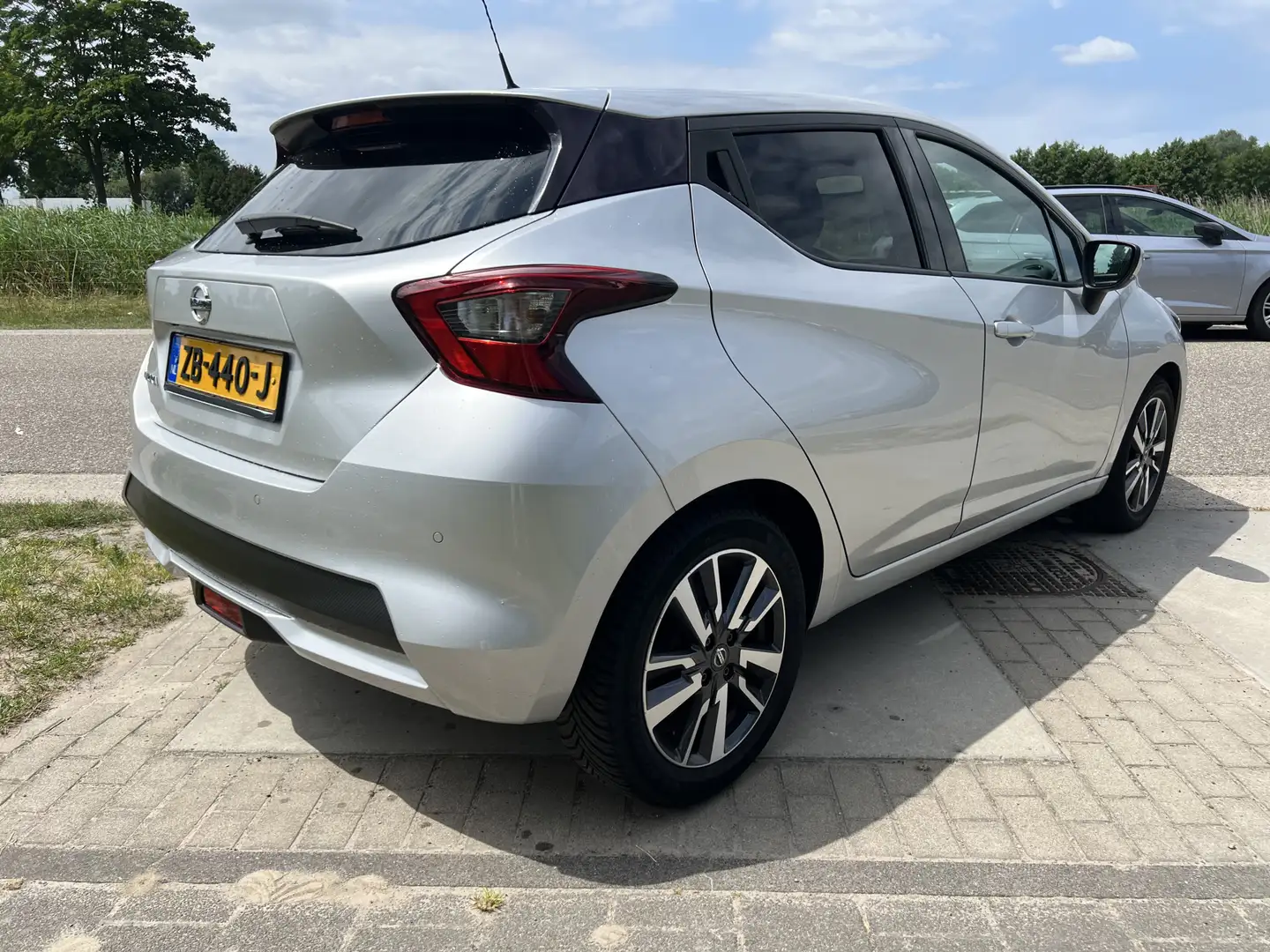 Nissan Micra 1.0 IG-T N-Connecta / Climate / Camera / Cruise / Grey - 2