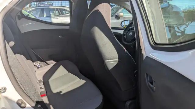 Toyota Aygo view 11