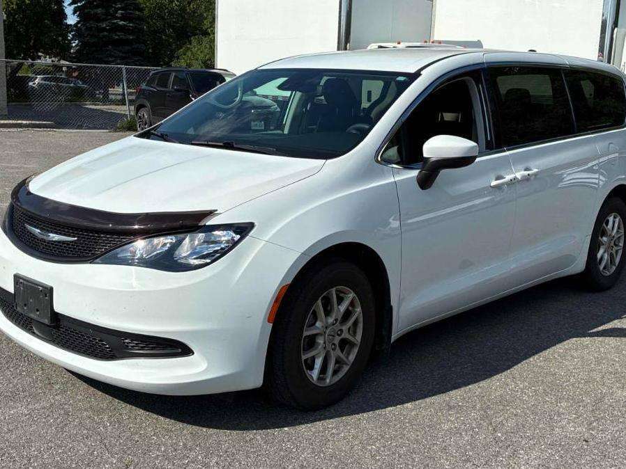 White 2023 Chrysler Grand Caravan Minivan 9-Speed Automatic