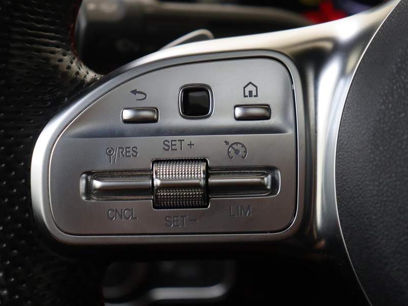 Mercedes-Benz CLA 250 e AMG Line Panoramadak / Multispaakvelgen / Parkee — photo 13