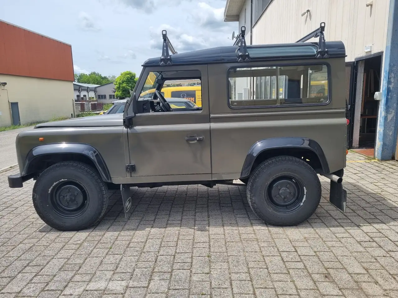 Land Rover Defender 90 2.5 Tdi 300, foto 2