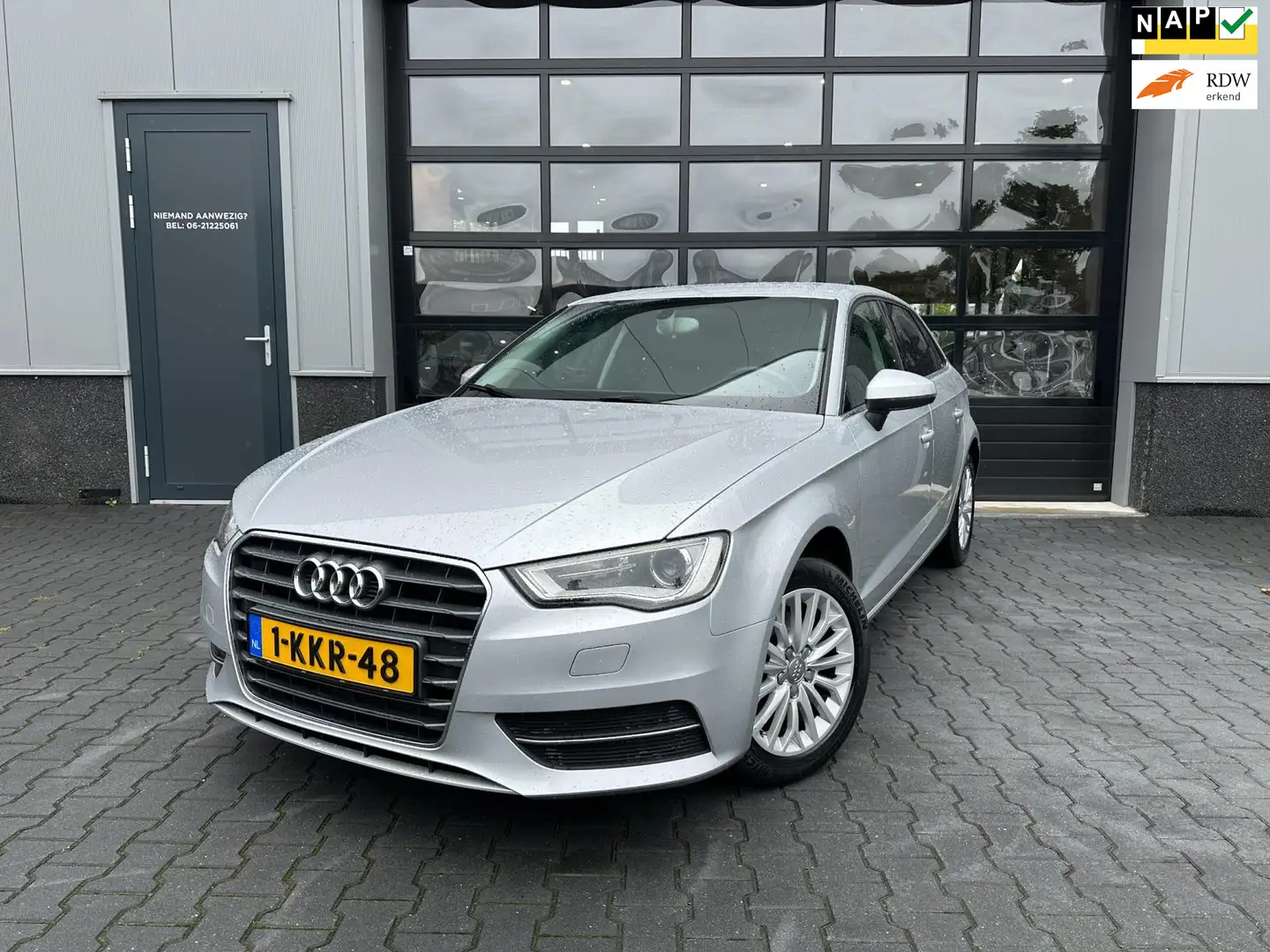 Audi A3 Sportback 1.4 TFSI Ambiente Pro Line plus Distribu Gris - 1