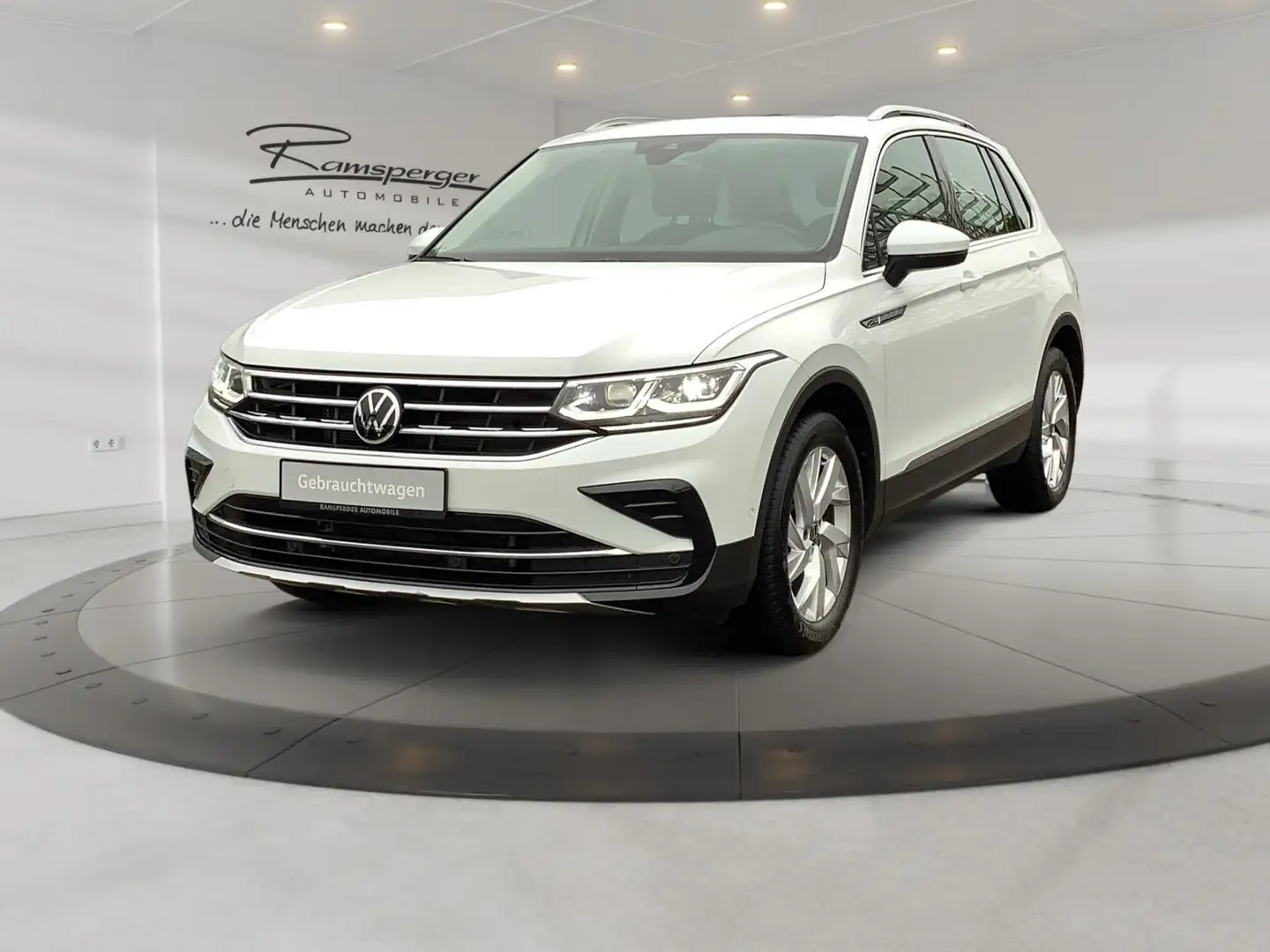 Volkswagen Tiguan 1.5 TSI DSG Elegance AHK ACC Matrix Pano Weiß - 2