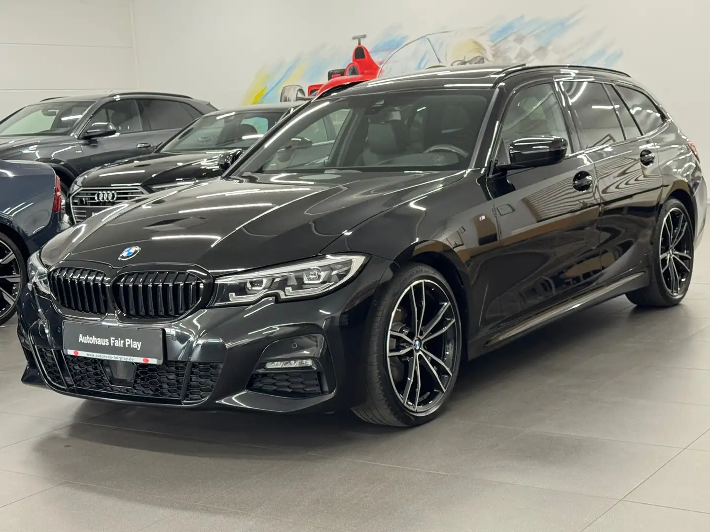 BMW 320 d M Sport HUD/PANO/HiFi/AHK/1.HD/U-FREI! Negro - 1