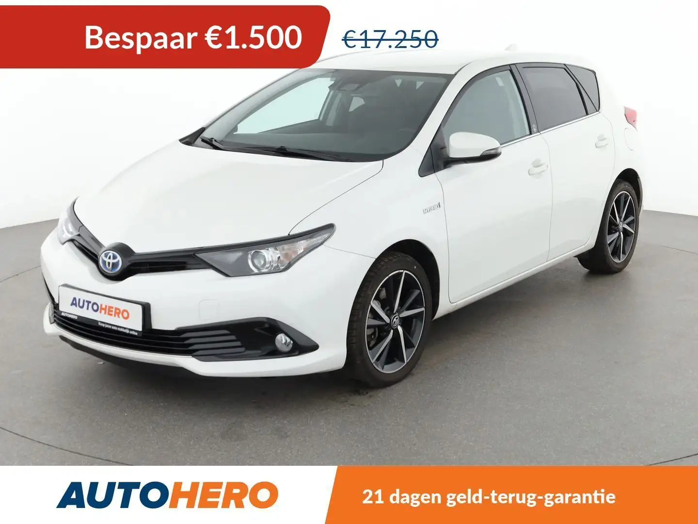 Toyota Auris 1.8 Hybrid Team D Blanc - 1