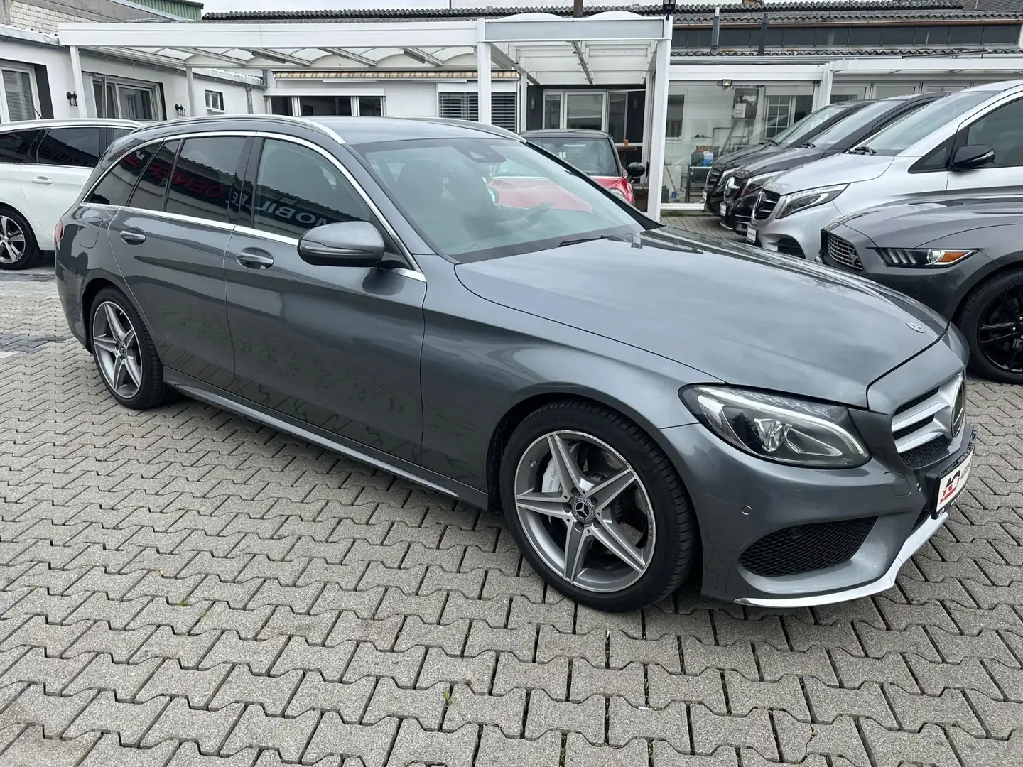 Mercedes-Benz C 250 T CGI AMG-LINE*DISTRONIC*VOLL-LEDER*R.CAM* Grijs - 2