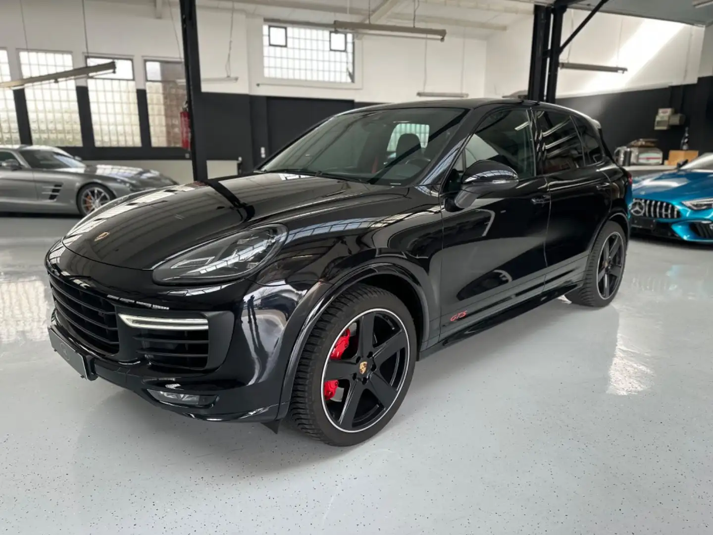 Porsche Cayenne GTS/Pano/BOSE Zwart - 2