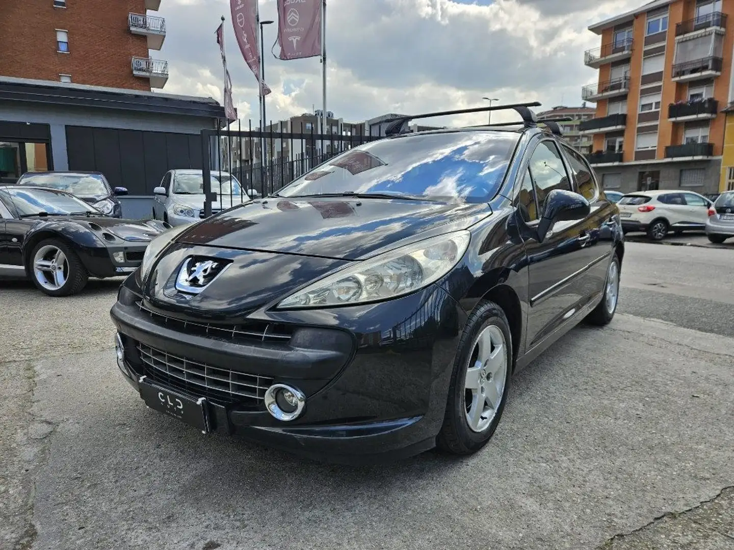 Peugeot 207 1.4 VTi 95CV 5p. GPL Schwarz - 2