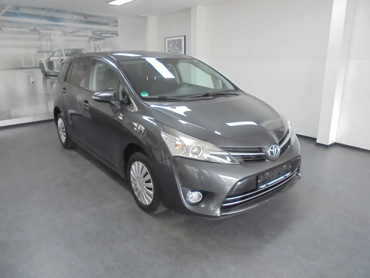 Toyota Verso 1.8 Edition S+ Kamera Navi TÜV 05/2027 Szürke - 1