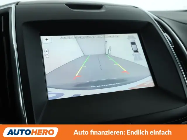 Ford Edge view 22