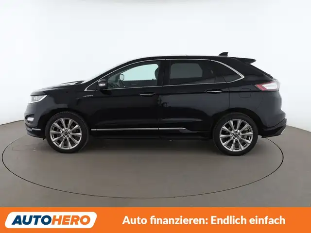 Ford Edge view 3