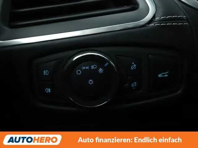 Ford Edge view 26
