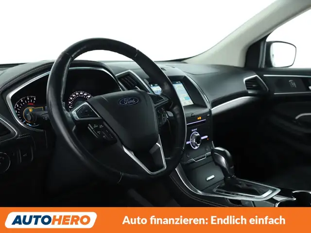 Ford Edge view 11