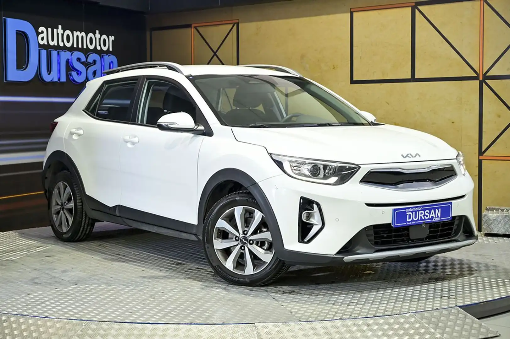 Kia Stonic 1.0 TGDi 74kW 100CV MHEV iMT Drive Blanco - 2