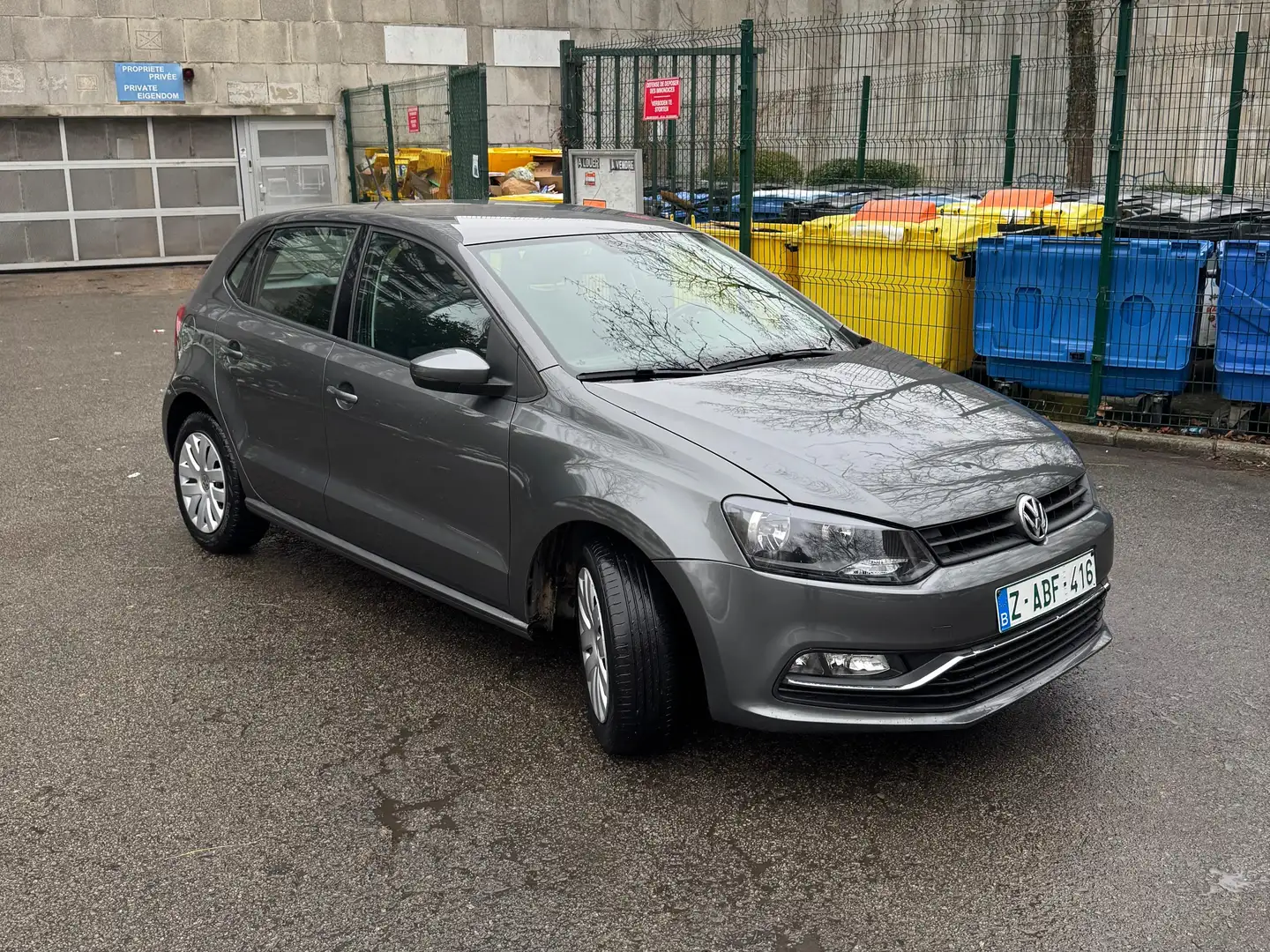 Volkswagen Polo Polo 1.2i Comfortline Grau - 2