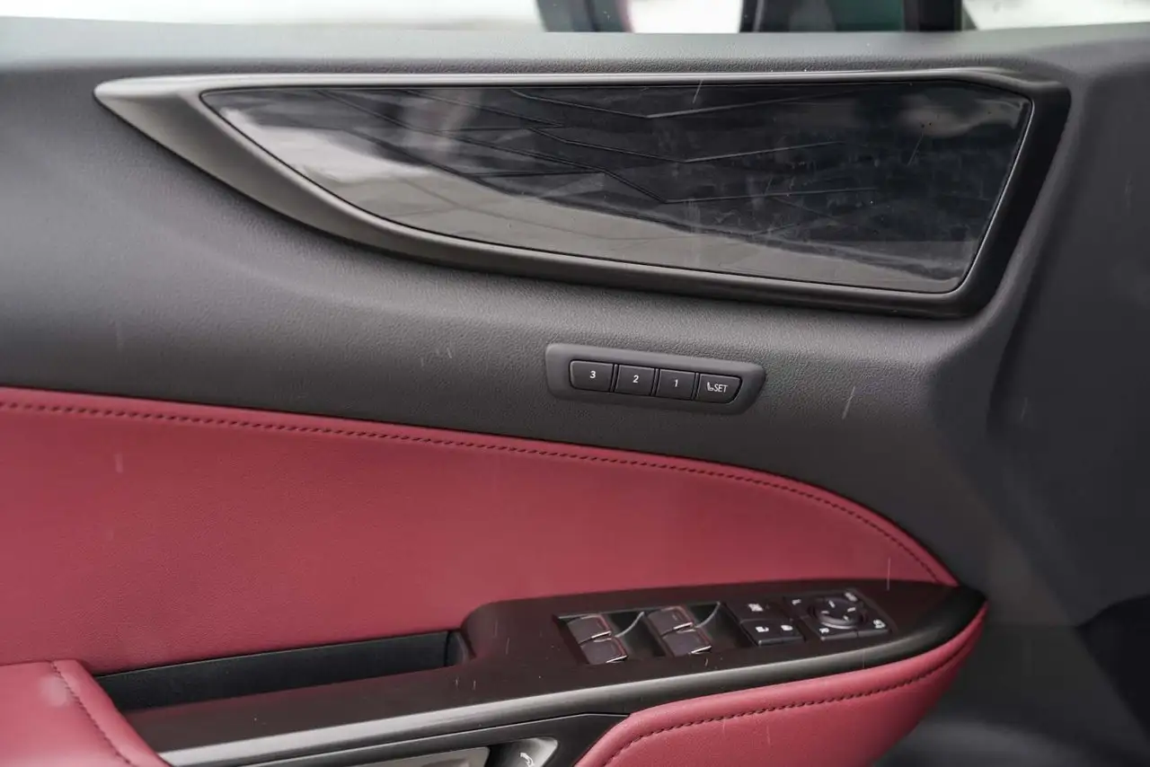 Lexus NX photo Lexus NX