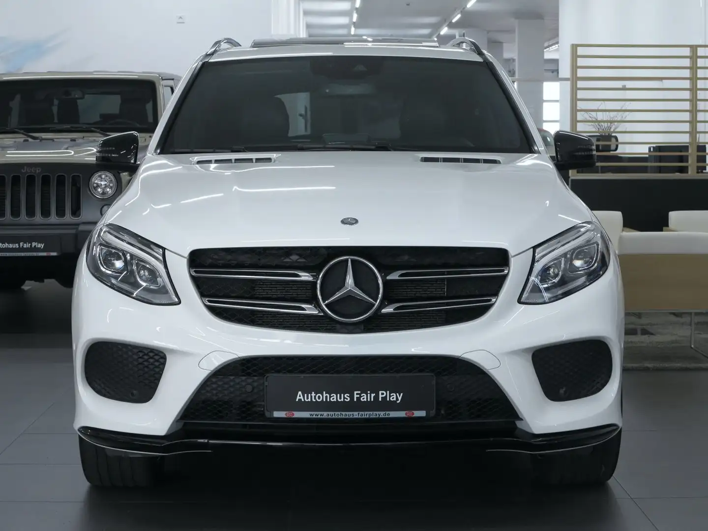 Mercedes-Benz GLE 400 4Matic AMG/AIRMATIC/LED/21"/SOFTCLOSE ! bijela - 2