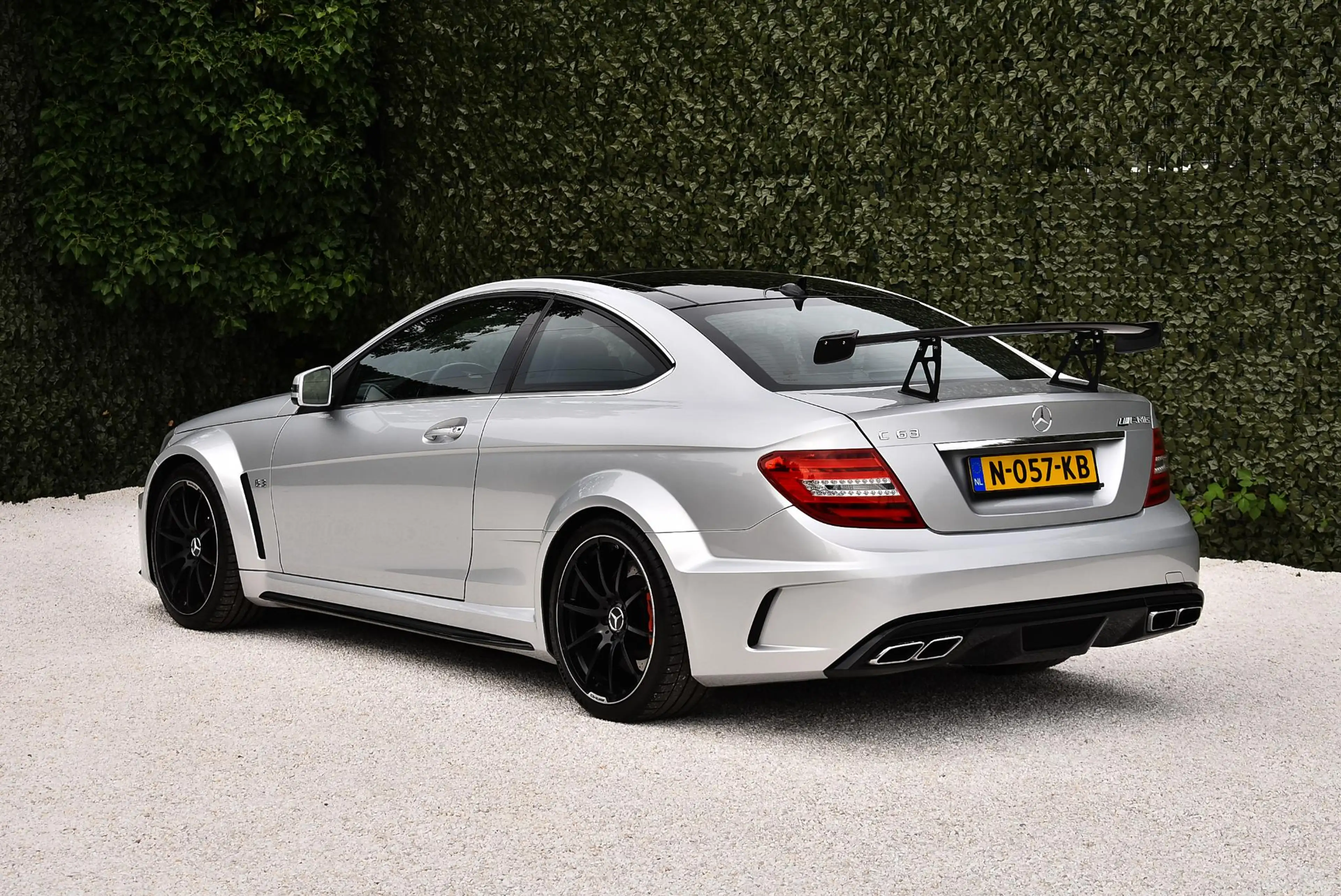 Mercedes-Benz C 63 AMG Coupé Black Series C63AMG 1-800 collectors item! — photo 12