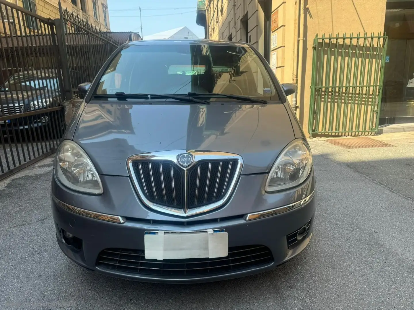 Lancia MUSA 1.3 MJT 16V 90 CV Platino DFN Gris - 1