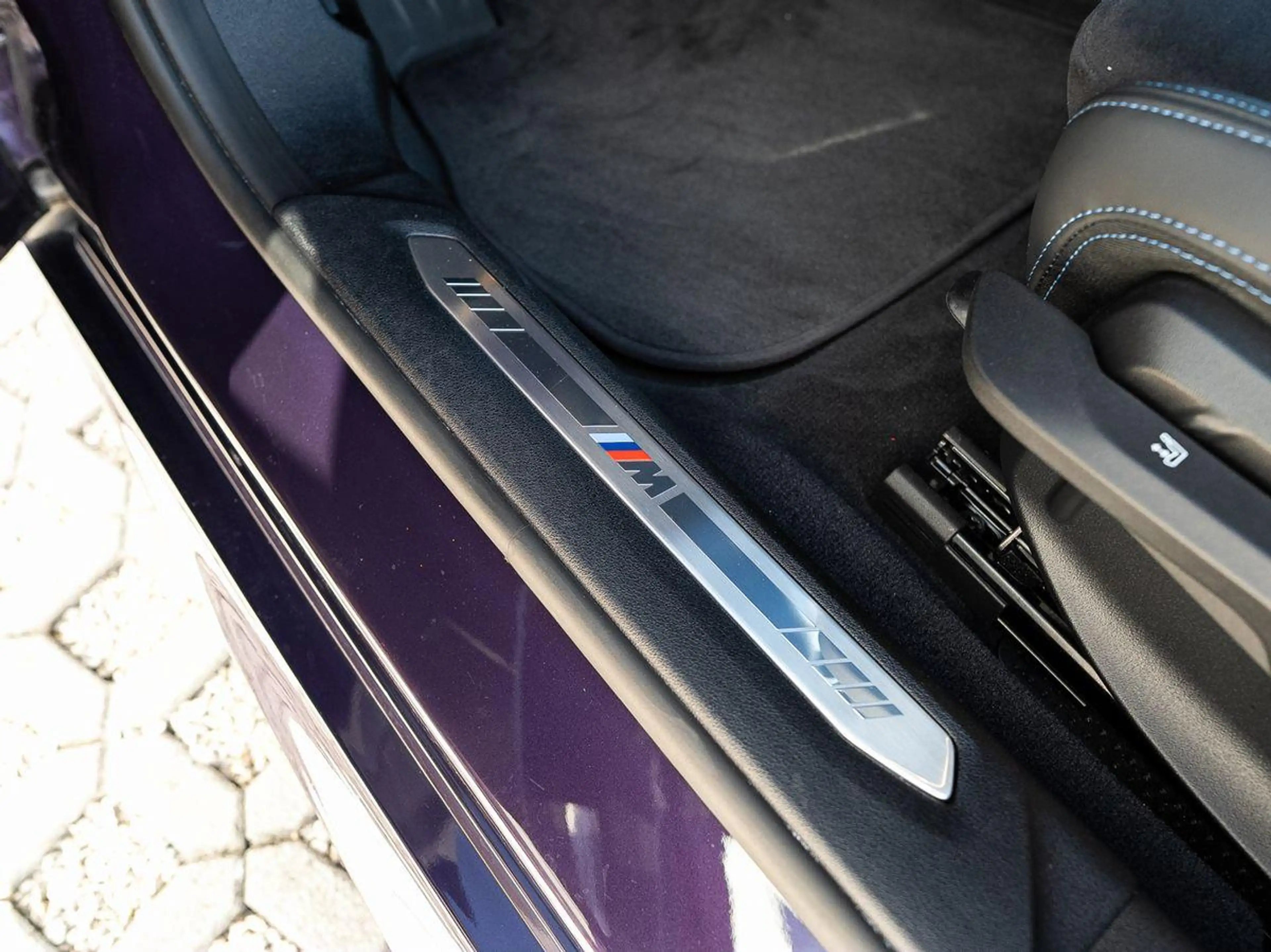 BMW 118 d M-Sport PANO KoZg aLED DrAssPlus Wireless — photo 13