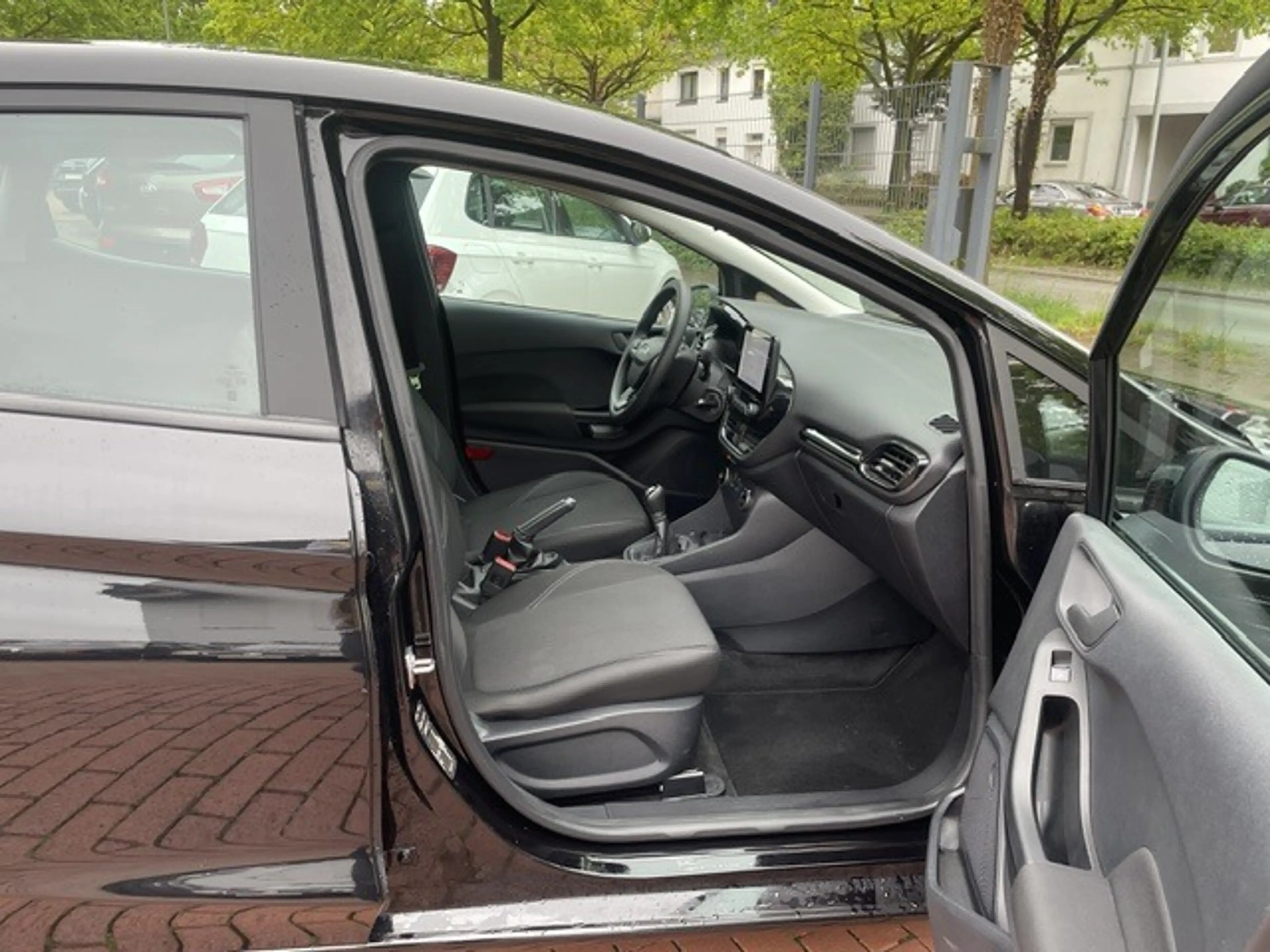 Ford Fiesta Cool&Connect*Navi*Cam*Spur*ParkLenk*App* — photo 9