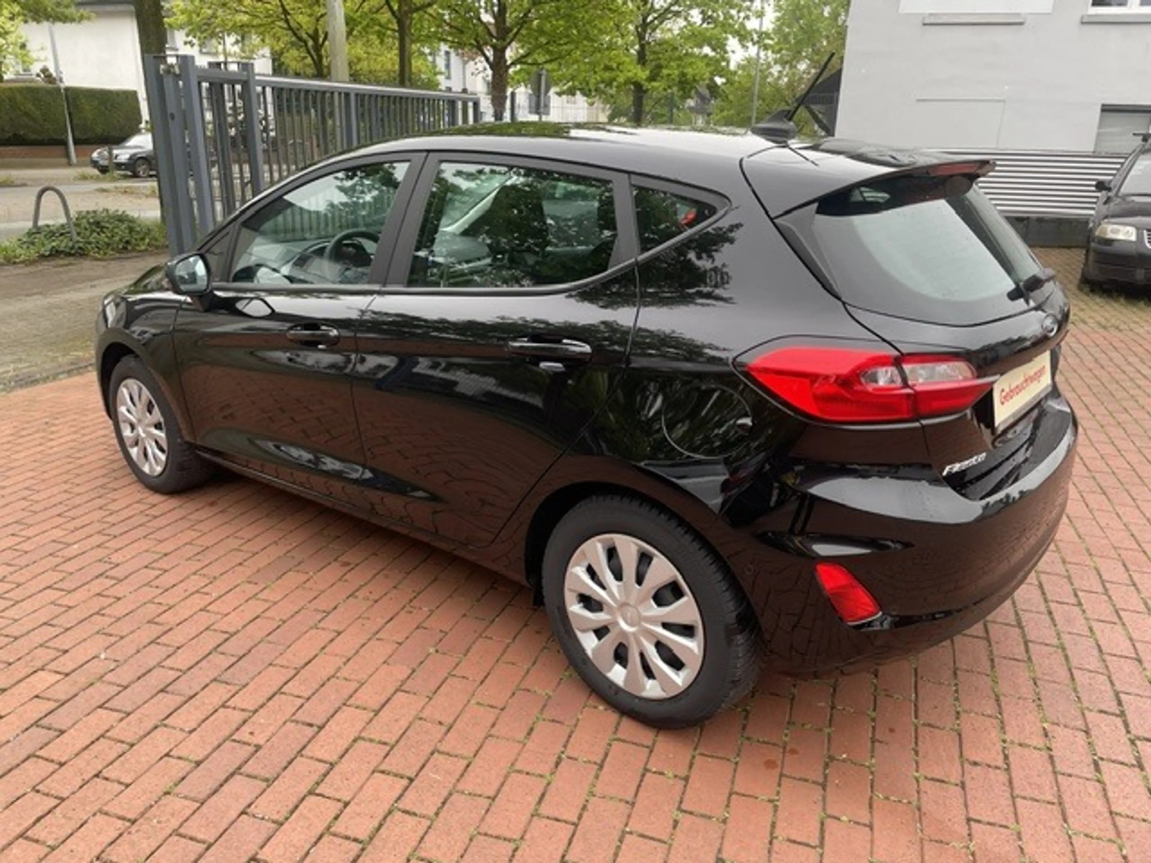 Ford Fiesta Cool&Connect*Navi*Cam*Spur*ParkLenk*App* — photo 3