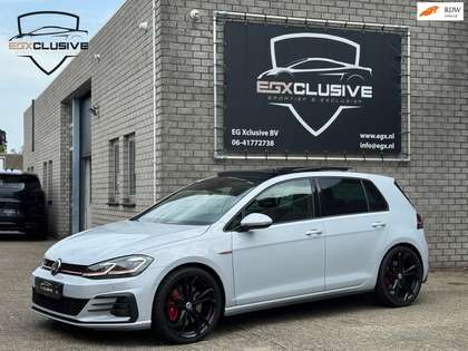 Volkswagen Golf GTI 2.0 TSI Performance PANO | ACC | LANE | BLIND | DY