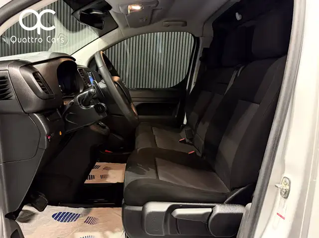 Peugeot Expert view 10