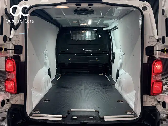 Peugeot Expert view 15