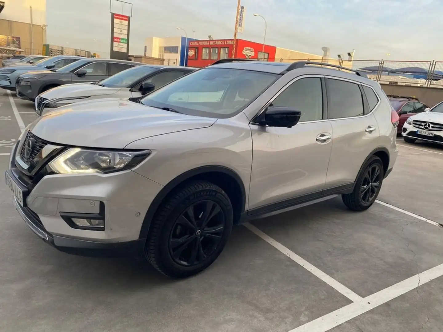 Nissan X-Trail 5P DIG-T 120 kW (160 CV) E6D DCT N-TEC Gris - 2