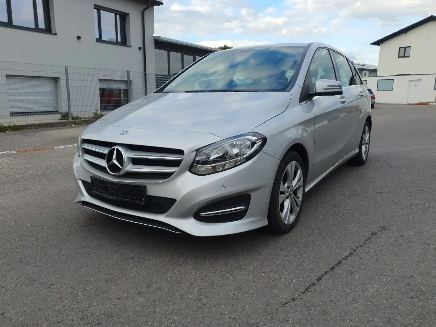 Mercedes-Benz B 180 CDI Automatik*Navi*Business Packet* Argent - 1