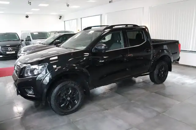 Nissan Navara Double Cab 2.3 dCi 4x4 "N-Guard"