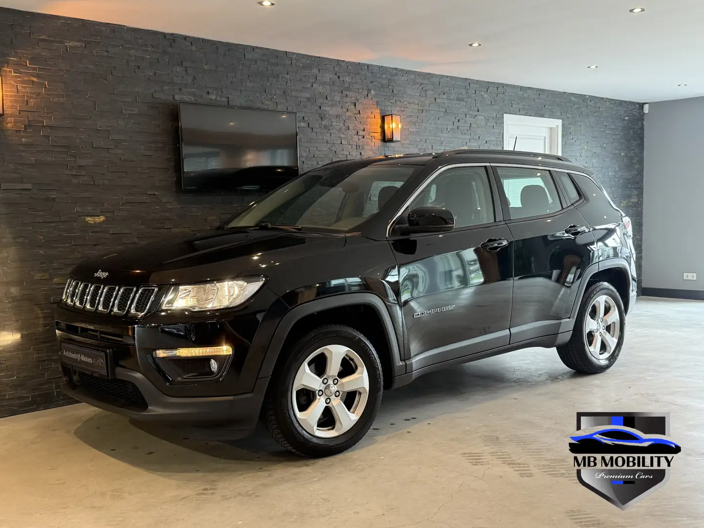 Jeep Compass 1.4 MultiAir Longitude Bj:2018 / Benzine Schwarz - 1