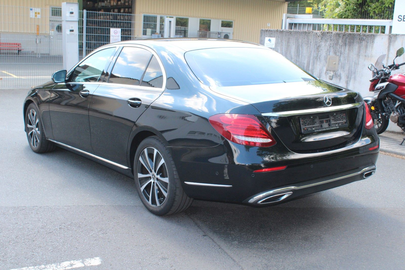 Mercedes-Benz E 400 d Limousine 4Matic Leder Kamera Navi — photo 8