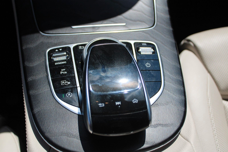 Mercedes-Benz E 400 d Limousine 4Matic Leder Kamera Navi — photo 22